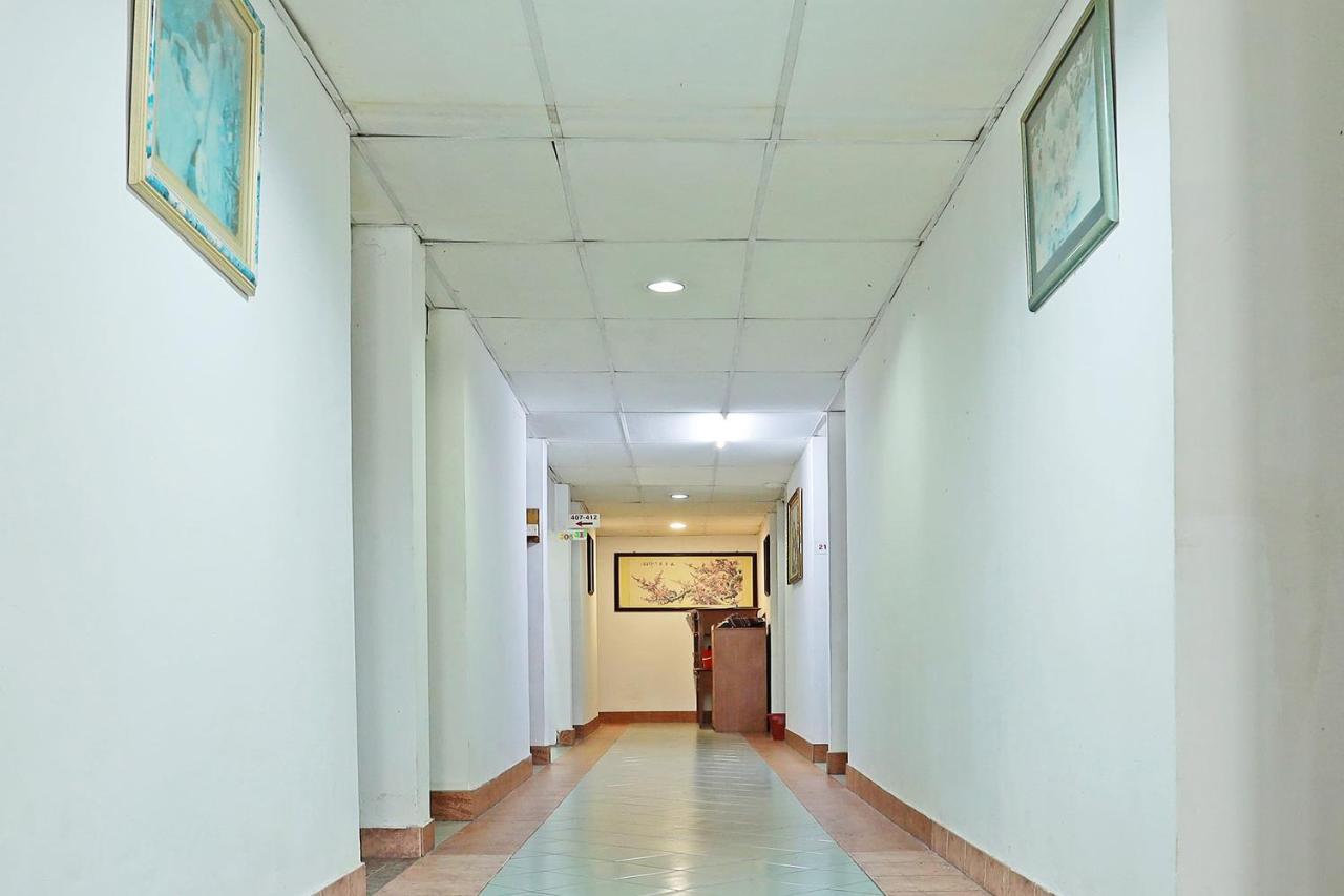Oyo 90598 Living House C0 Hotel Kuching Buitenkant foto